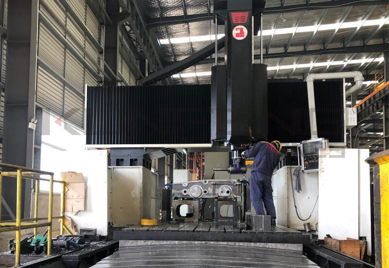 大型数控龙门铣加工